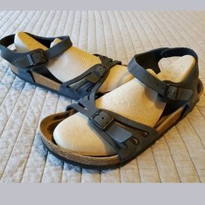 Birkenstock Bali Leather Habana Sandal